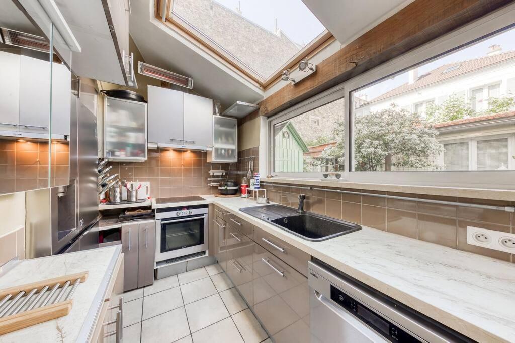 Appartement De Caractere Avec Jardinet Privatif A 1 Min Metro 1, Paris, Disneyland Vincennes Exterior foto